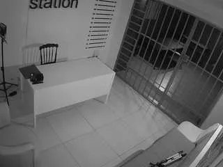 Offline voyeurcam-jb-jail-1 on CamSoda
