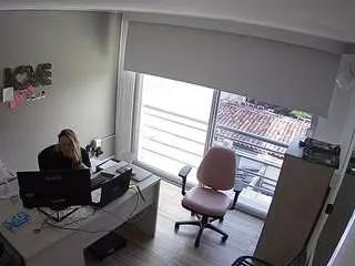 voyeurcam-jb-room-2 on CamSoda 