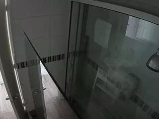 voyeurcam-jb-shower-1 on CamSoda 