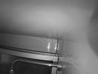 voyeurcam-jb-shower-1 on CamSoda 