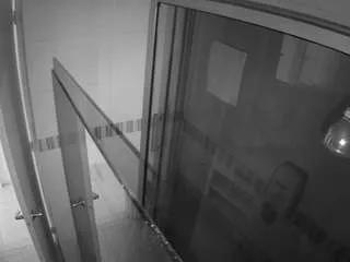 voyeurcam-jb-shower-1 on CamSoda 