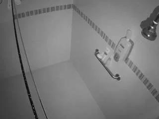 voyeurcam-jb-shower-10 on CamSoda 