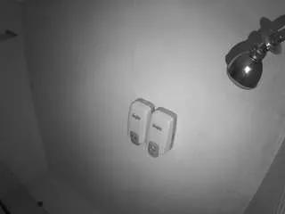 voyeurcam-jb-shower-11 on CamSoda 