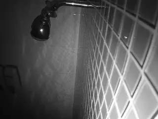 voyeurcam-jb-shower-11 on CamSoda 