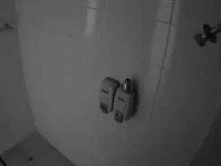 voyeurcam-jb-shower-11 on CamSoda 