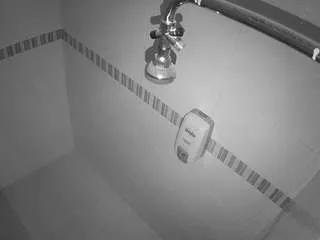 voyeurcam-jb-shower-16 on CamSoda 