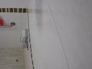 voyeurcam-jb-xfollow-shower on CamSoda 