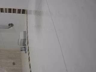 voyeurcam-jb-xfollow-shower on CamSoda 