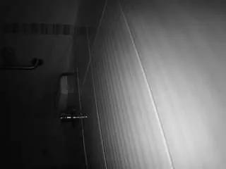 voyeurcam-jb-xfollow-shower on CamSoda 