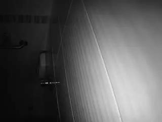 voyeurcam-jb-xfollow-shower on CamSoda 