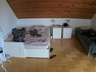 voyeurcam-julmodels-greybed-3 on CamSoda 