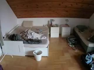 voyeurcam-julmodels-greybed-3 on CamSoda 