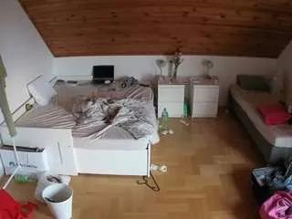 voyeurcam-julmodels-greybed-3 on CamSoda 