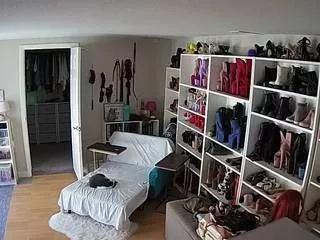 voyeurcam-missoliviablack-03 on CamSoda 
