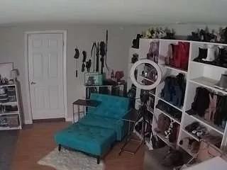 voyeurcam-missoliviablack-03 on CamSoda 