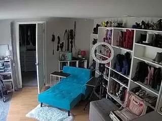 voyeurcam-missoliviablack-03 on CamSoda 