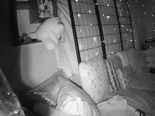 voyeurcam-sheenarose-01 on CamSoda 