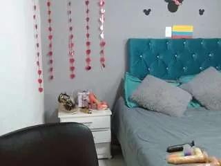 wandafuckass on CamSoda 