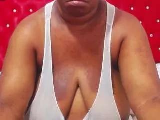 wonderfuldiana on CamSoda 