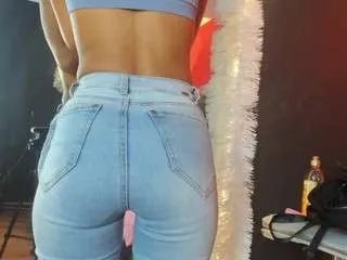 Offline yayahilton on CamSoda