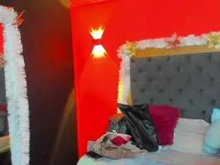 Offline yayahilton on CamSoda