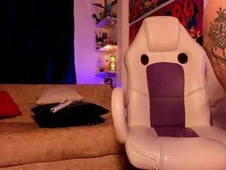 Freechat yesicascs on CamSoda