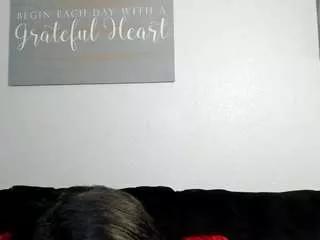 yiaunaniree on CamSoda 
