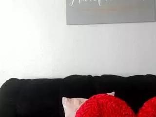 yiaunaniree on CamSoda 