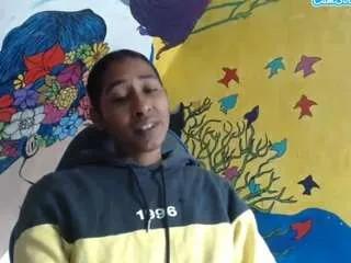 Freechat yohatinelly on CamSoda