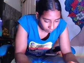 Freechat yohatinelly on CamSoda