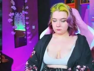 yoki-shizuko on CamSoda 