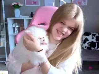 yourl1ttleangel on CamSoda 