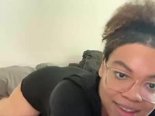 zahrabliss on CamSoda 