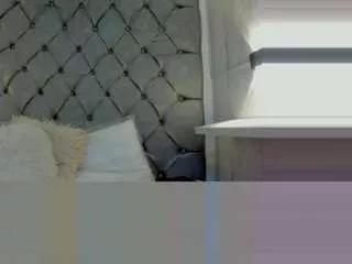 zephyra-angels on CamSoda 