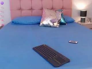 zoe-jones13 on CamSoda 