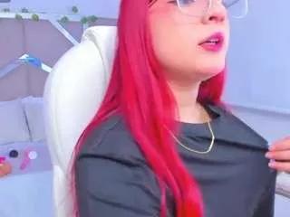 zoe-lennoxx on CamSoda 