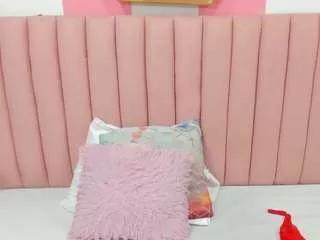 zoe-maria on CamSoda 