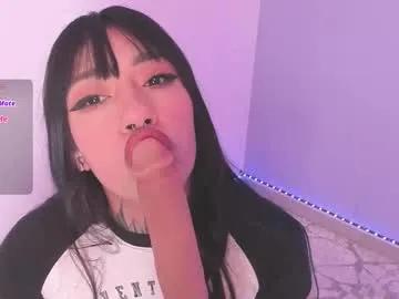 aleja_5 on Chaturbate