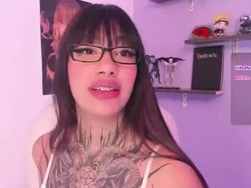 aleja_5 on Chaturbate