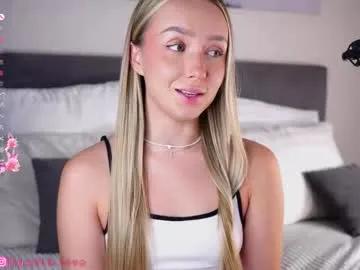 alodiaacomb on Chaturbate