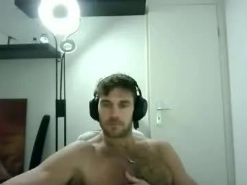 Freechat alphah_hunk on Chaturbate