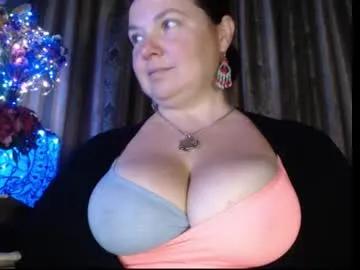 amorelara on Chaturbate