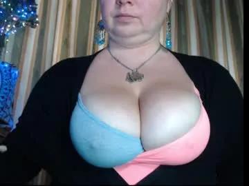 amorelara on Chaturbate