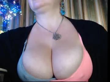 amorelara on Chaturbate