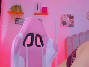 ariadnaz on Chaturbate