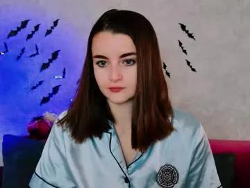 arielstonks_lovee on Chaturbate