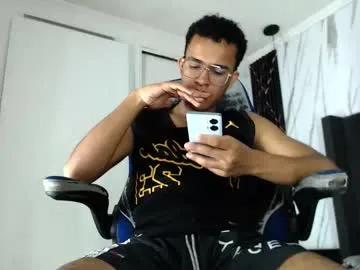 aston_vera on Chaturbate