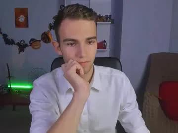 astren_villo on Chaturbate