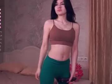 aveloria on Chaturbate