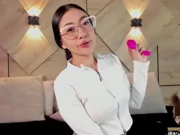 Freechat aylin_rousse on Chaturbate